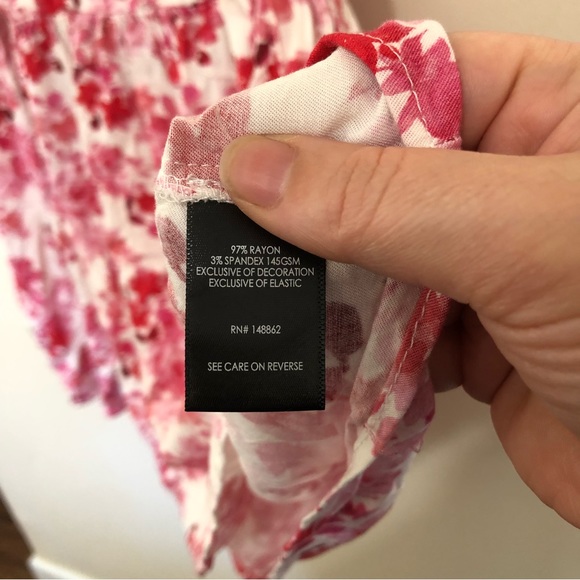 Torrid Floral Summer Pink Floral edge crochet back smocked top size 2. - Picture 12 of 14